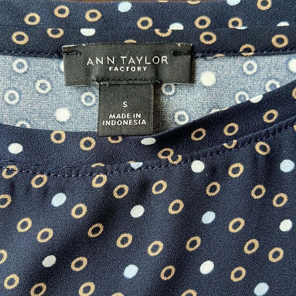 Navy blouse with tiered ruffles on sleeves - Picture 4 of 6